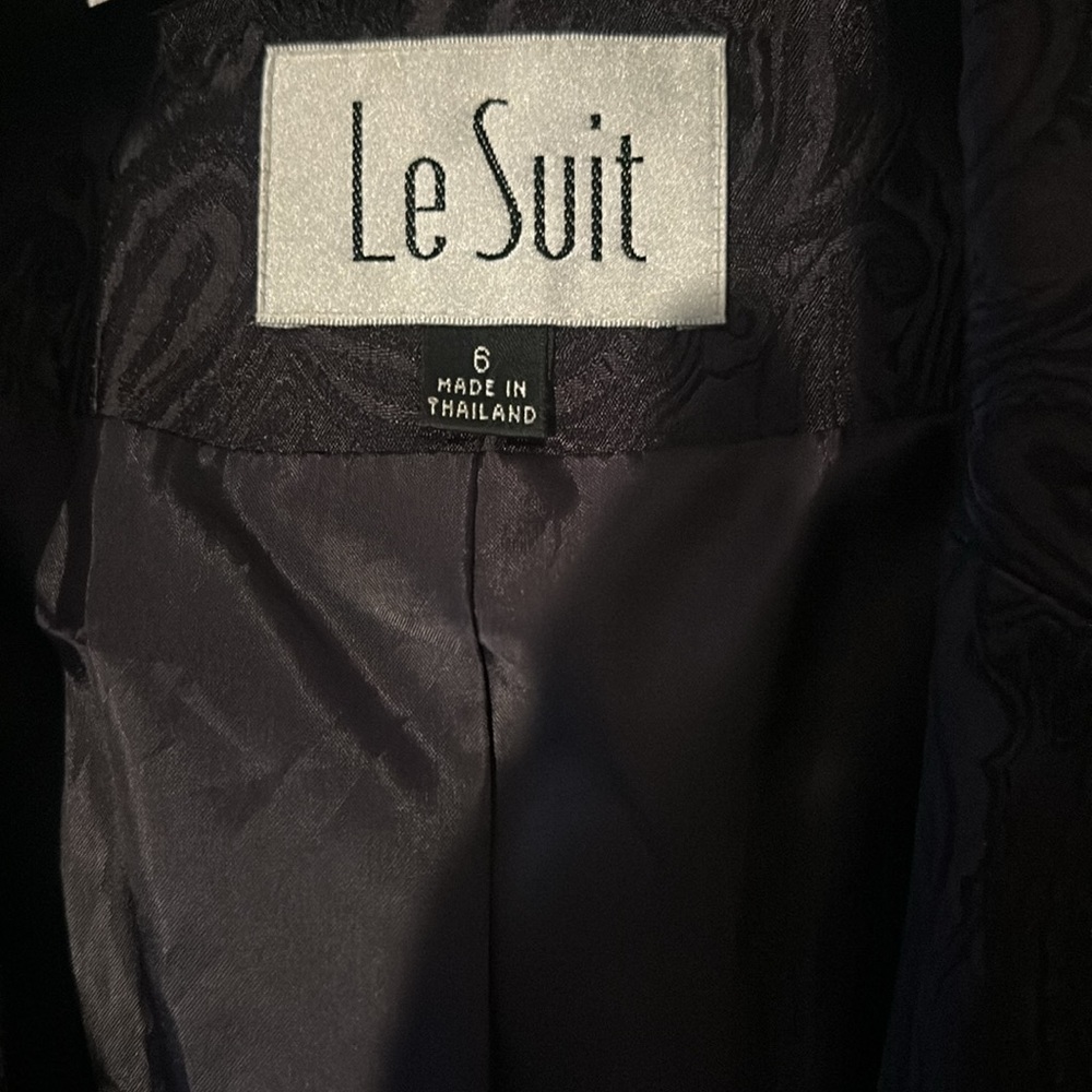 Jacket - Picture 3 of 4